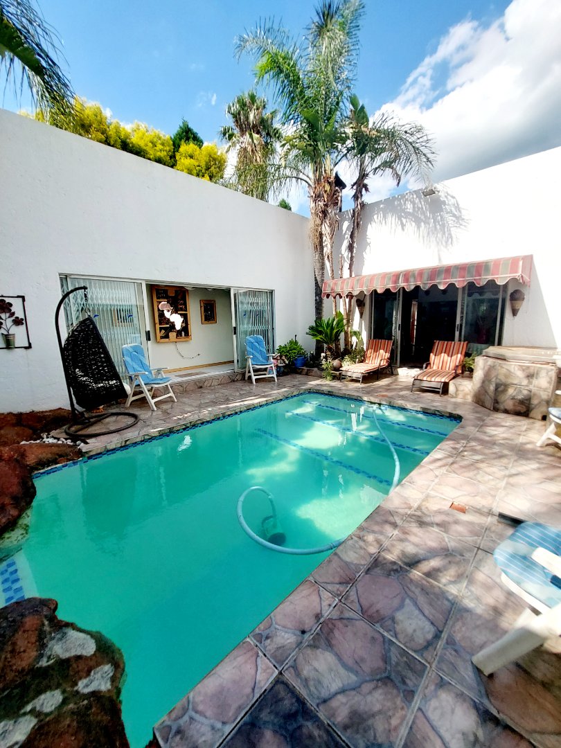 3 Bedroom Property for Sale in Flamwood North West